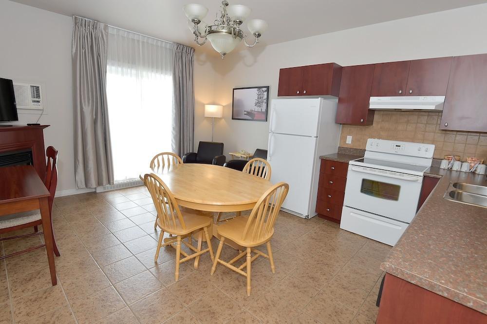 Les Pavillons Du Petit Manoir Du Casino Ξενοδοχείο La Malbaie Εξωτερικό φωτογραφία