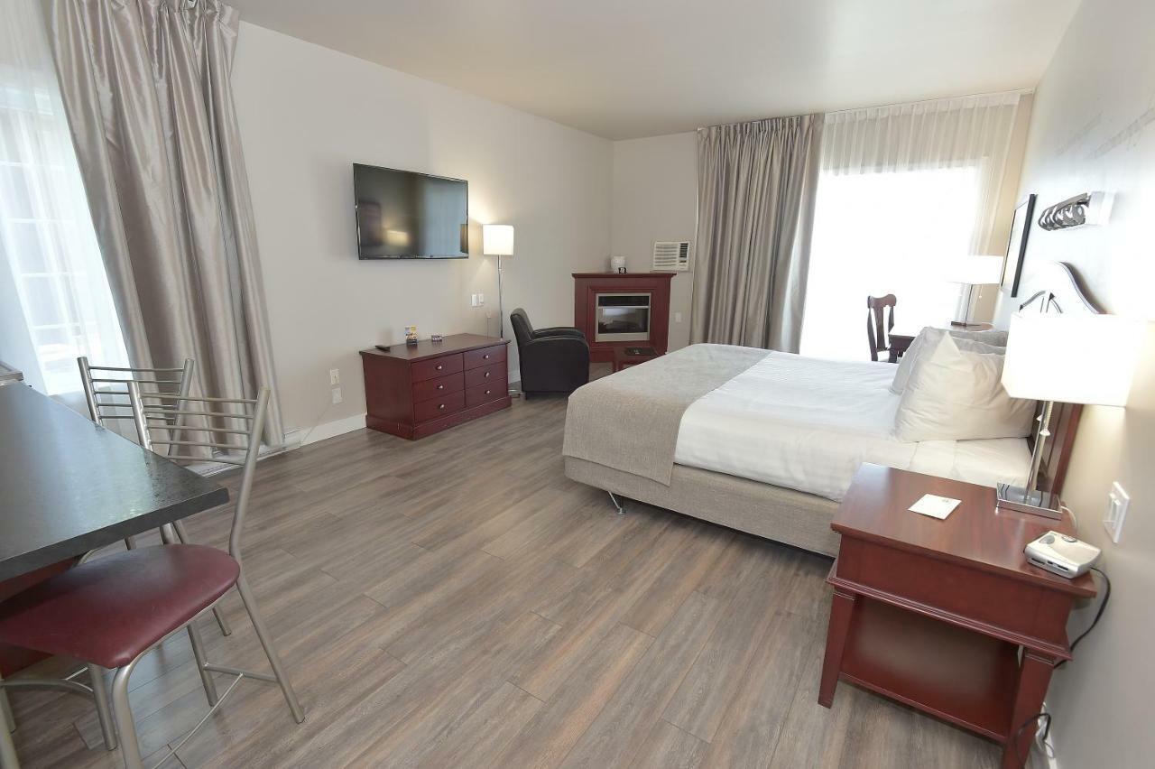 Les Pavillons Du Petit Manoir Du Casino Ξενοδοχείο La Malbaie Εξωτερικό φωτογραφία